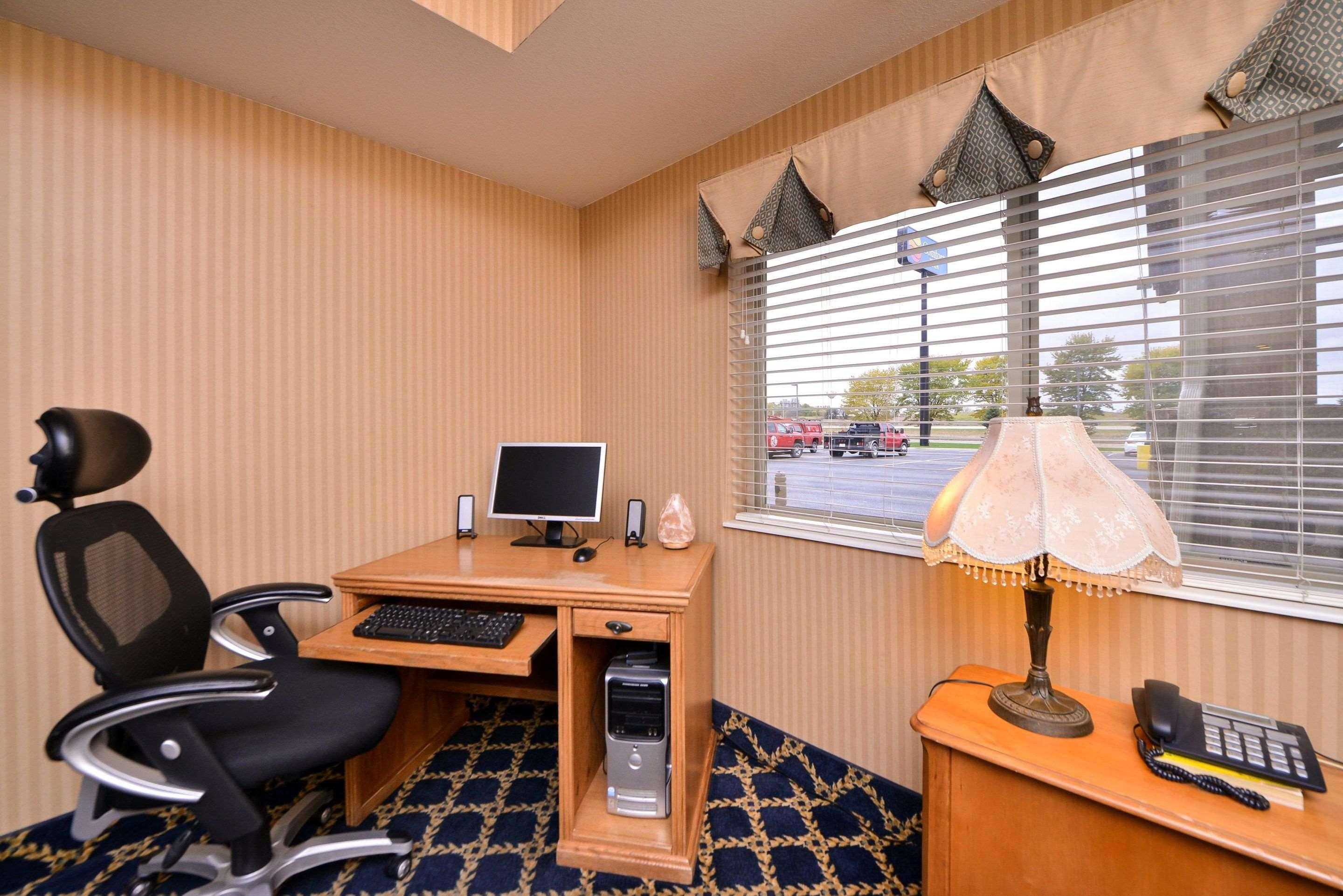 Comfort Inn Альберт-Лі Екстер'єр фото